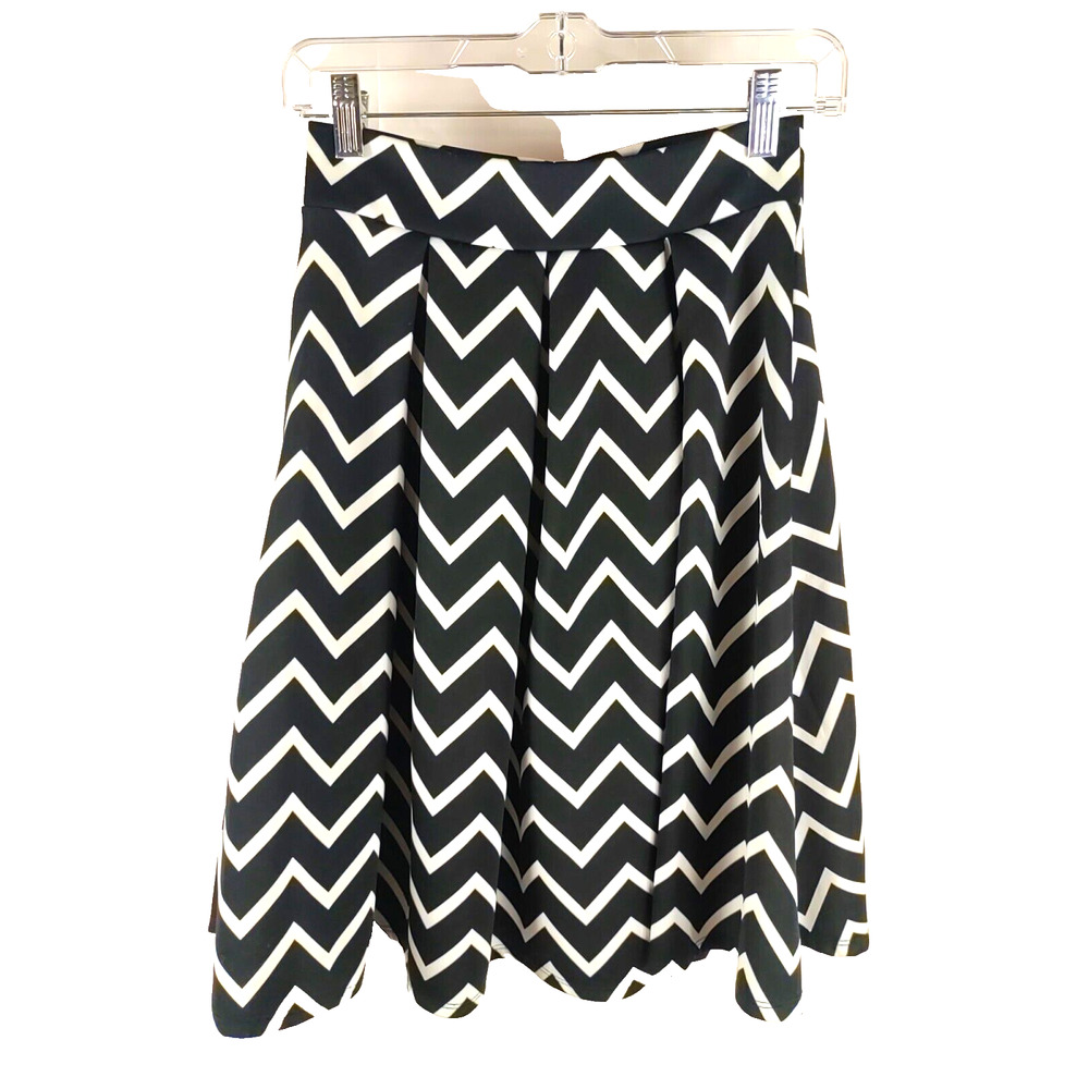 See You Monday Woman's Skirt Size S Fit And Flare Black White Chevron
